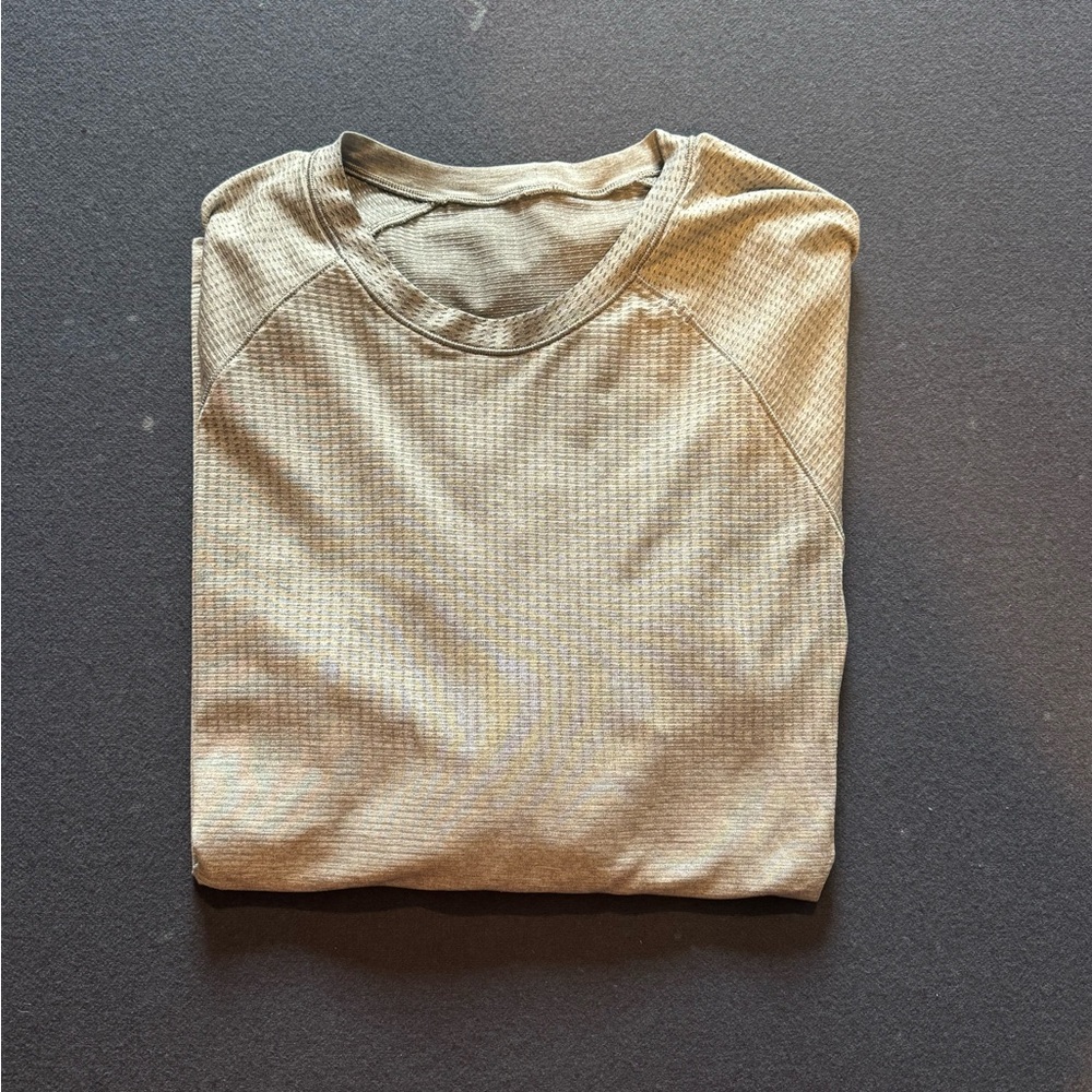 lululemon athletica grey Long Sleeve Shirt